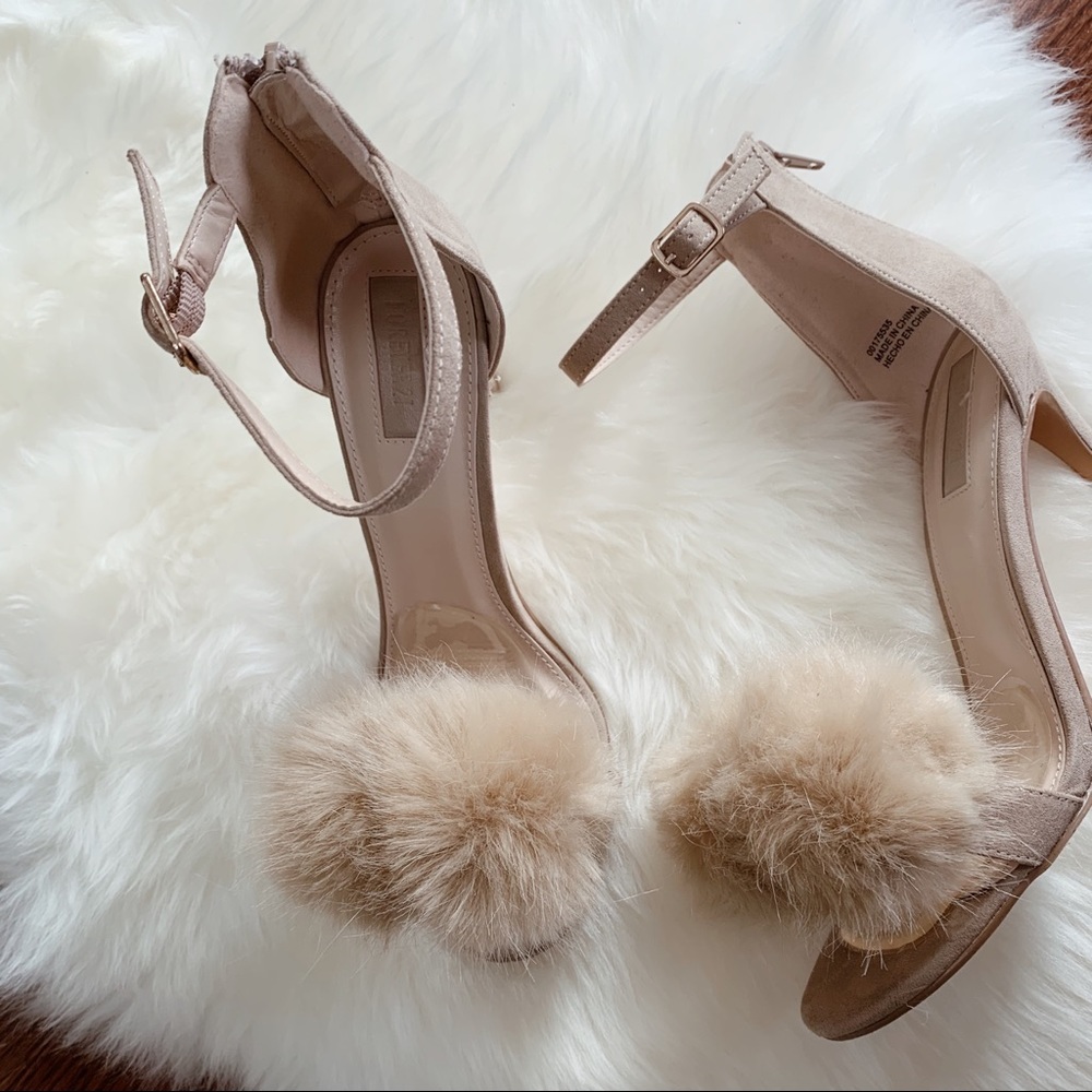 Forever 21 Fuzzy Camel Stappy Sandals